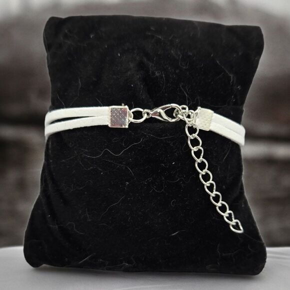 Paw Print 🐾 Dog Mom 🐾 Cat Lady Pet Lover Charm Bracelet White Faux Leather NEW - Picture 4 of 5